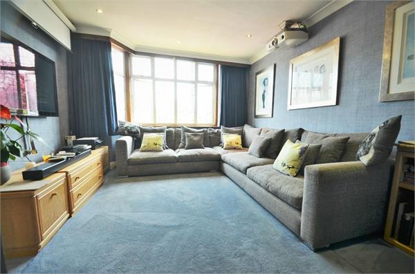 Glenmere Avenue, Mill Hill, NW7
